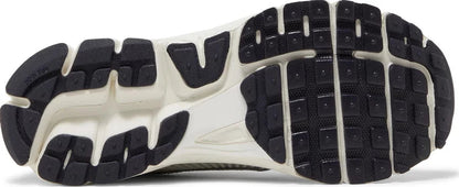 Nike Women's Zoom Vomero 5 Photon Dust Metallic Silver | FD0884-025